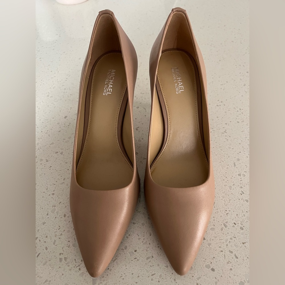 Michael Kors Flex Pump